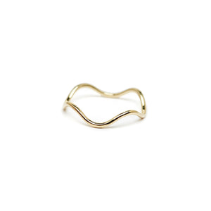 The Straits Finery wave stacking ring in 14k solid gold